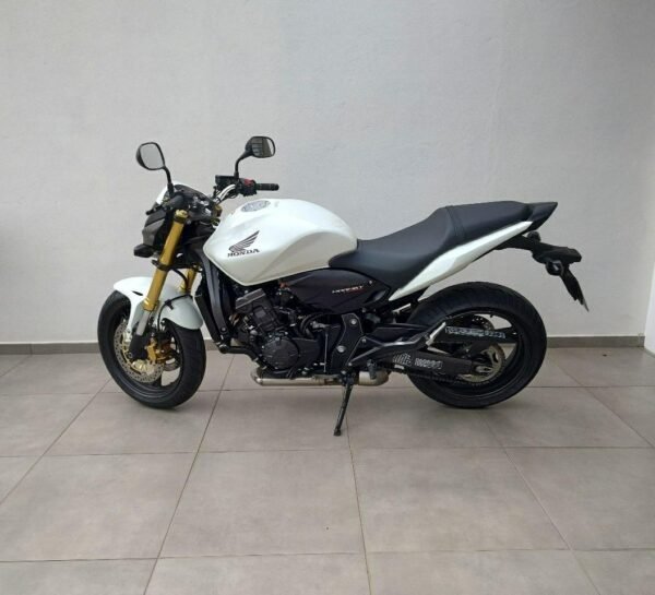 CB Hornet  Modelo : 600  Ano : 2013 Cor : Branca - Image 7