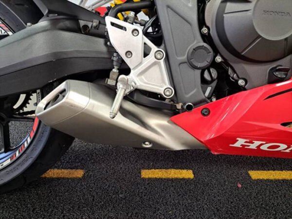 CBR 650R - Image 6