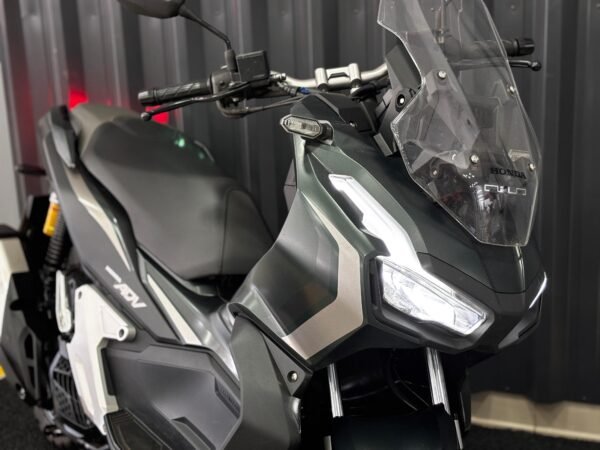 ADV 150 - Image 2
